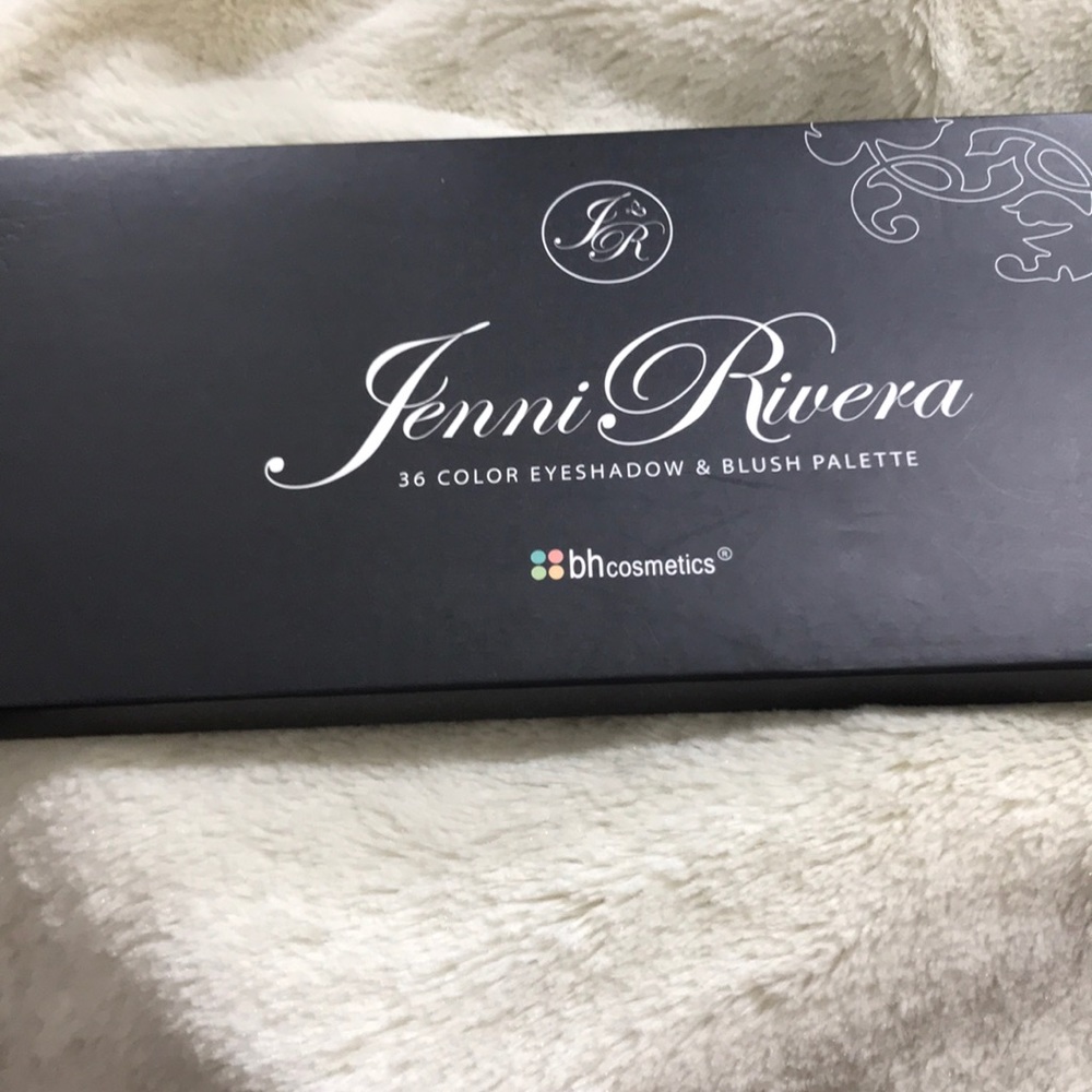 Jenni Rivera eyeshadow pallet brand new